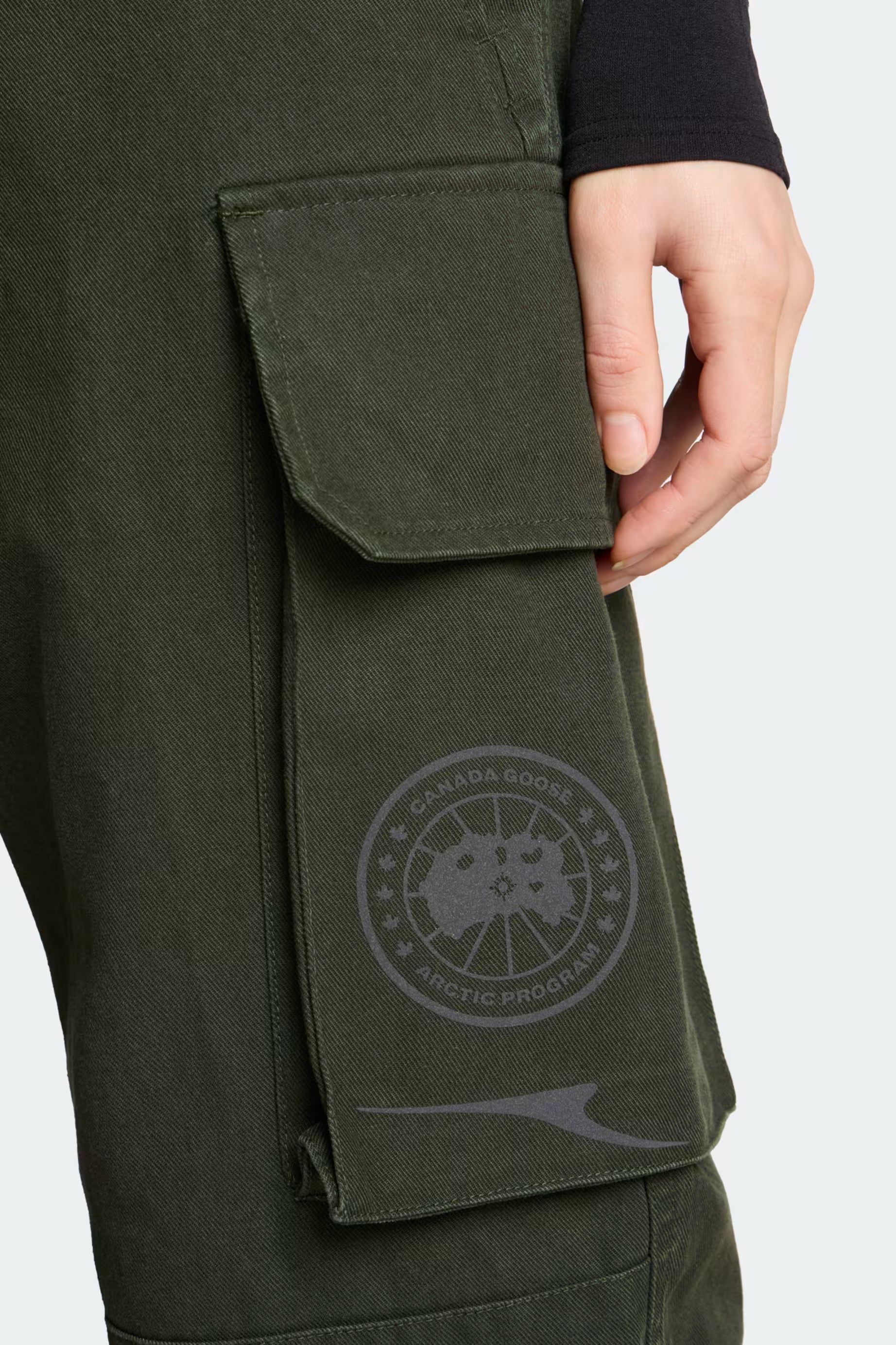 Lighttrail trousers Canada Goose