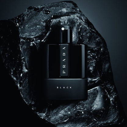 PARFUM LUNA ROSSA BLACK
Eau de Parfum